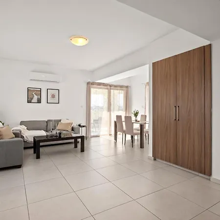 Downtown 2 Bedroom Penthouse Ларнака