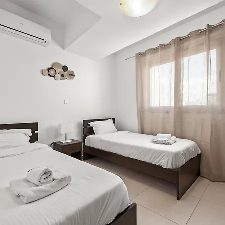 Downtown 2 Bedroom Penthouse 公寓 拉纳卡