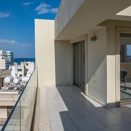 Downtown 2 Bedroom Penthouse * Larnaca