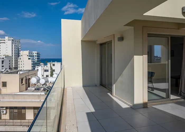 Downtown 2 Bedroom Penthouse * Larnaka