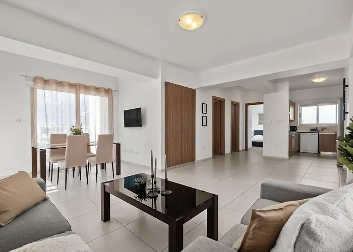 Downtown 2 Bedroom Penthouse Apartment